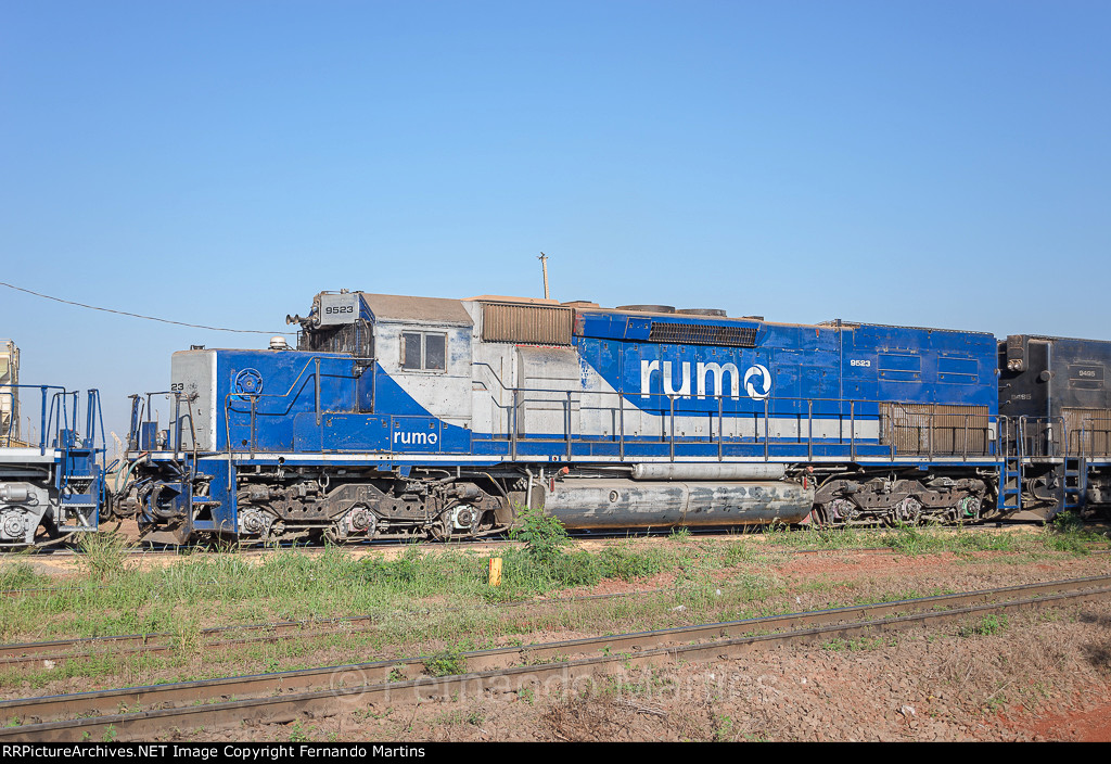 EMD SD40T-2 RUMO 9523